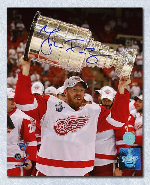 Johan Franzen Detroit Red Wings Autographed Stanley Cup 8x10 Photo | AJ Sports.