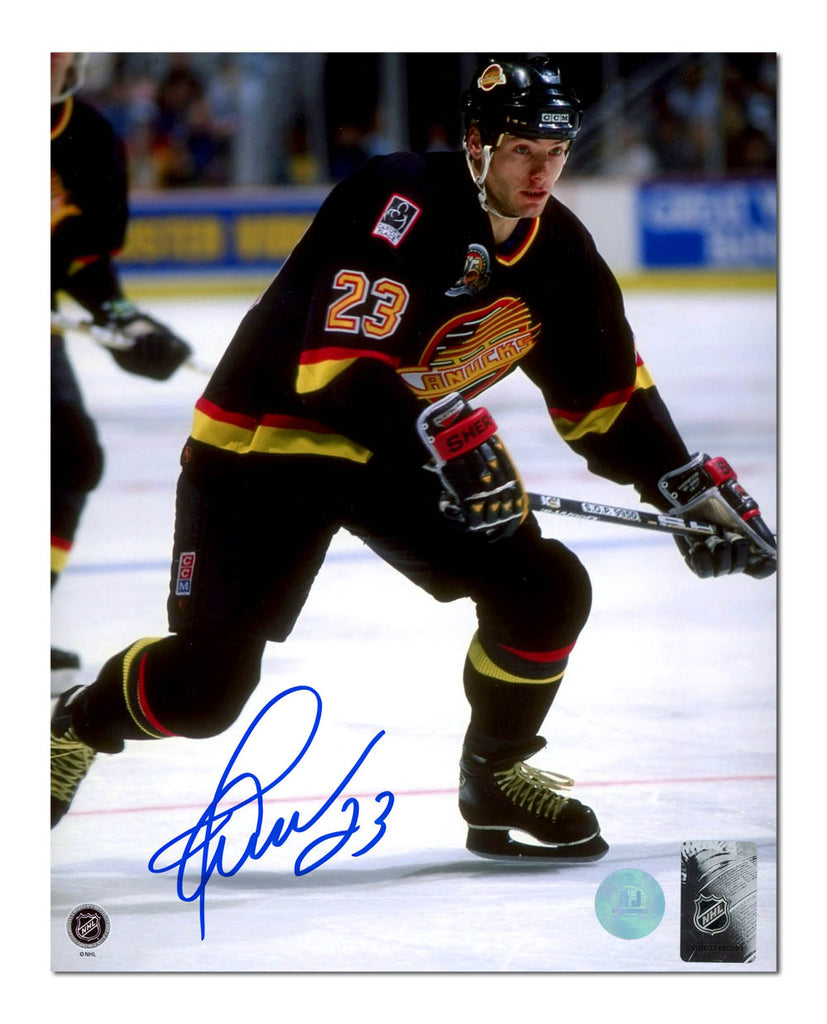 Martin Gelinas Vancouver Canucks Autographed Hockey 8x10 Photo | AJ Sports.