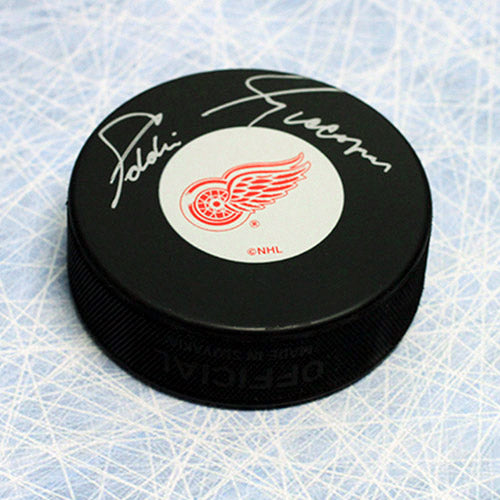 Ed Giacomin Detroit Red Wings Autographed Hockey Puck | AJ Sports.