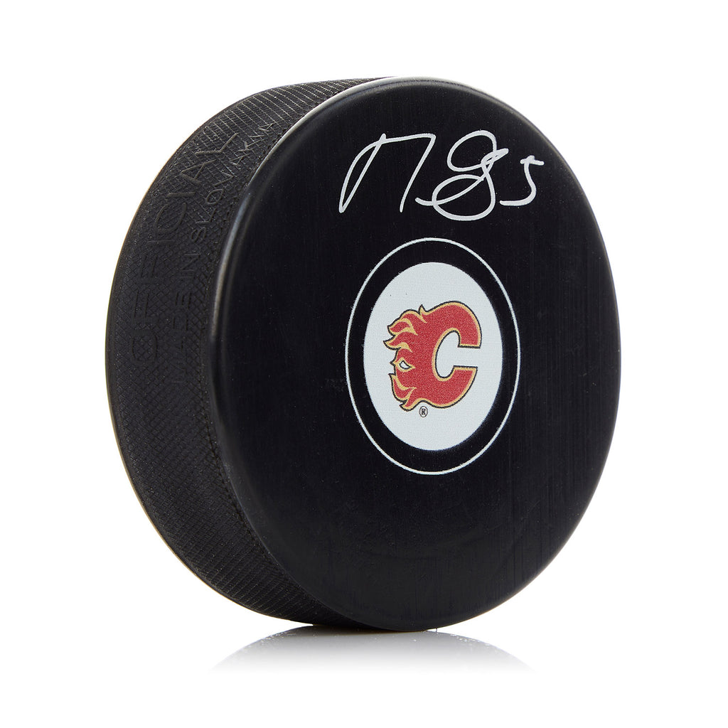 Mark Giordano Calgary Flames Autographed Hockey Puck | AJ Sports.