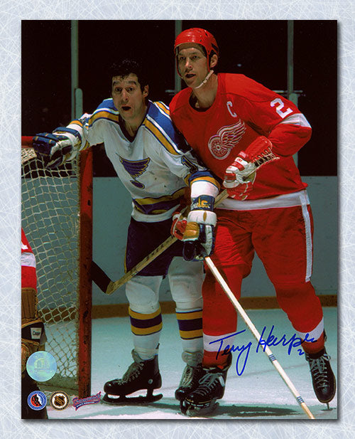 Terry Harper Detroit Red Wings Autographed 8x10 Photo | AJ Sports.