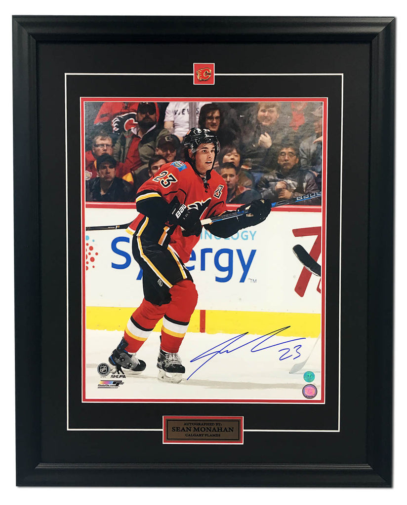 Sean Monahan Calgary Flames Autographed Hockey 26x32 Frame | AJ Sports.