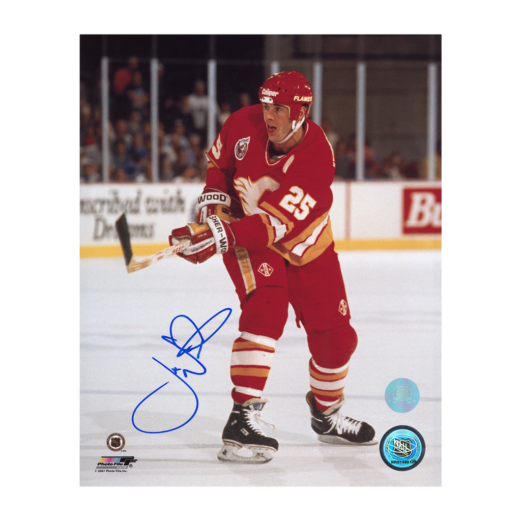 Joe Nieuwendyk Calgary Flames Autographed Action 8x10 Photo | AJ Sports.