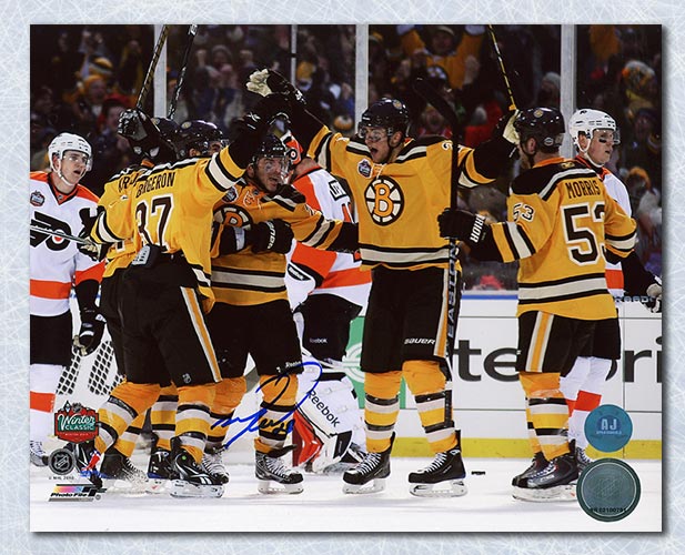 Mark Recchi Boston Bruins Autographed 2010 Winter Classic Goal 8x10 Photo | AJ Sports.