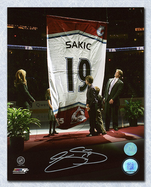 Joe Sakic Colorado Avalanche Autographed Banner Retirement 8x10 Photo | AJ Sports.