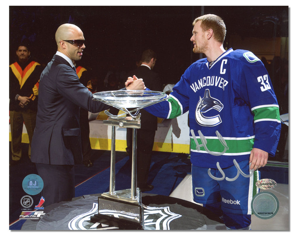 Henrik Sedin Vancouver Canucks Autographed President's Trophy 8x10 Photo | AJ Sports.