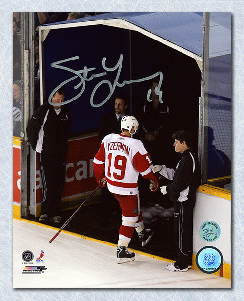Steve Yzerman Detroit Red Wings Autographed Last Step 8x10 Photo | AJ Sports.