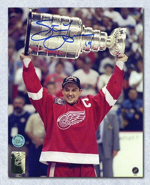 Steve Yzerman Detroit Red Wings Autographed 1998 Stanley Cup 8x10 Photo | AJ Sports.